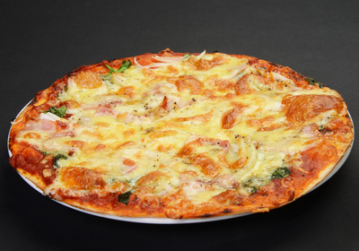 6_自家製ピザです。洋食もご提供いたします。